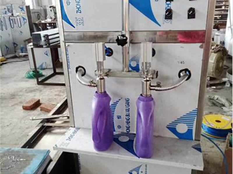 半自動洗衣液灌裝機